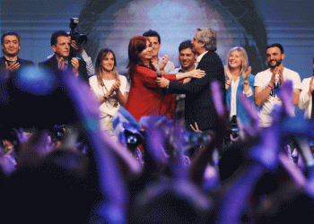 Fernández enfrenta reação dos mercados após vitória na Argentina