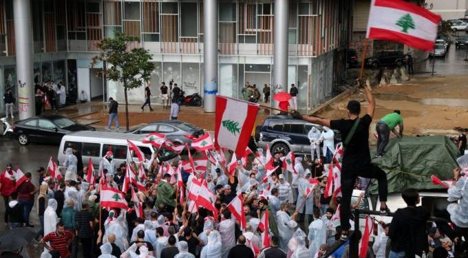 Líder do Hezbollah teme guerra civil no Líbano após protestos