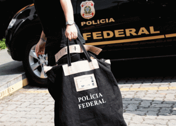 Nova fase da Lava Jato no Rio mira funcionários da Receita Federal