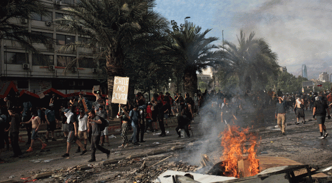 Papa Francisco pede fim de manifestações violentas no Chile