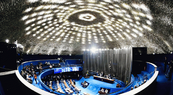 Canonização, pré-sal, laranjas do PSL: o que atrasa a Previdência