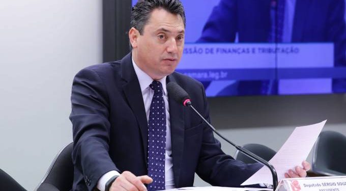 PF mira deputado Sergio Souza por propinas em fundos de pensão
