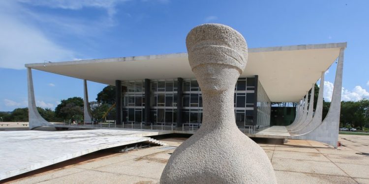 PDT pede ao Supremo que suspenda privatização de seis estatais