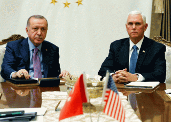 Mike Pence se reúne com Erdogan para pedir cessar-fogo na Síria