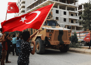 Turquia descarta negociação com curdos e exige entrega das armas