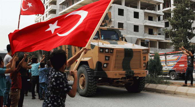 Turquia descarta negociação com curdos e exige entrega das armas