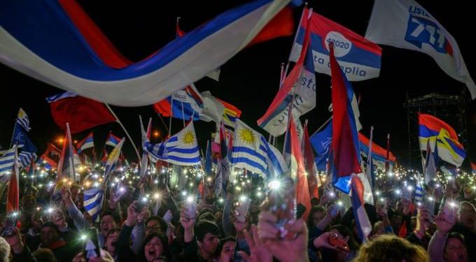Uruguai elegerá sucessor de Vázquez e decidirá sobre militares nas ruas
