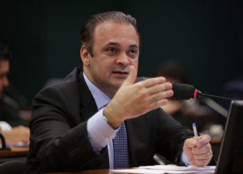 Roberto de Lucena se destaca no Congresso Nacional