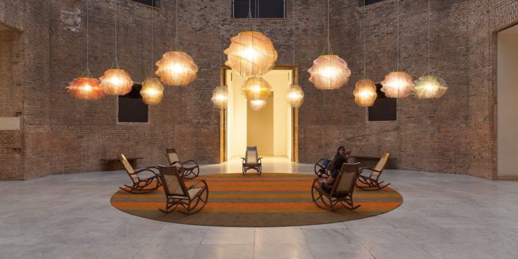 Obra interativa de Jorge Pardo ocupa Octógono da Pinacoteca em SP