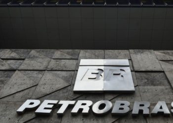 Petrobras reduz preço da gasolina e do diesel para distribuidoras