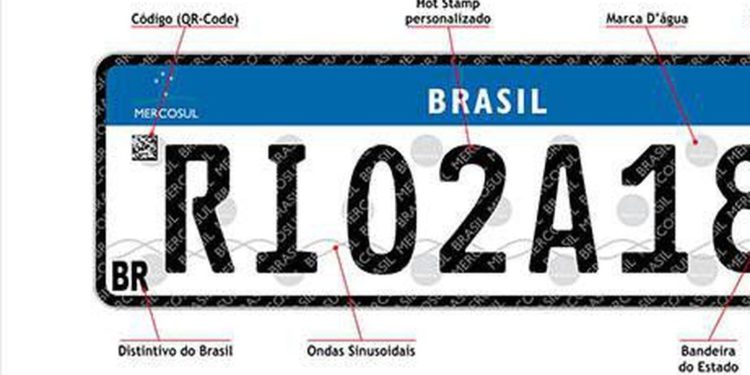 Placas com padrão do Mercosul entram em vigor em todo o país