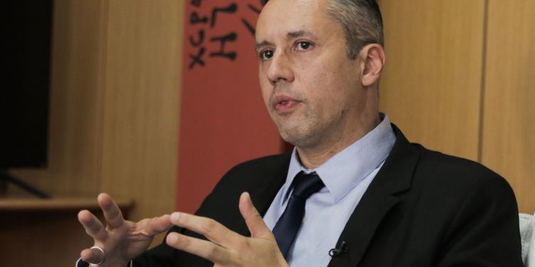 Bolsonaro exonera secretário especial da Cultura, Roberto Alvim
