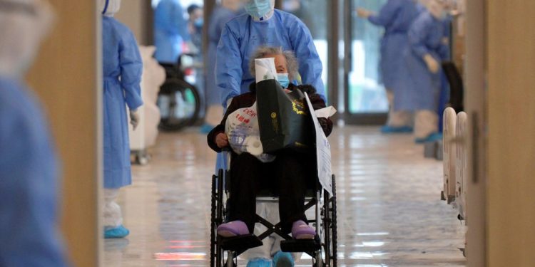 Especialista recomenda medicamentos antimalária contra coronavírus