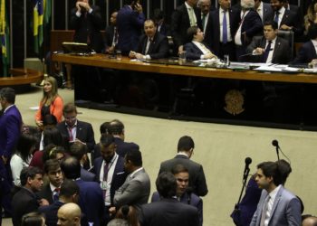 Congresso faz acordo com governo e derrubará vetos da LDO 2020
