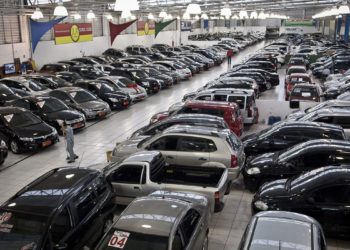 Confiança da indústria cresce 0,7 ponto na prévia de fevereiro
