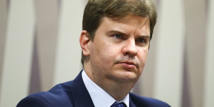 Canuto é exonerado do Desenvolvimento Regional; Rogério Marinho assume