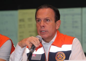 Doria anuncia R$ 50 milhões após tragédia no litoral de SP e critica Bolsonaro: ‘Não me ligou’