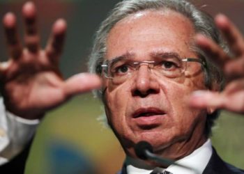 Em ofício ao Congresso, Guedes pede reformas para conter crise