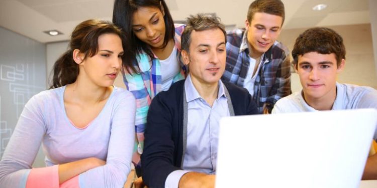 Covid-19: estagiários e aprendizes devem ficar em casa, orienta MPT