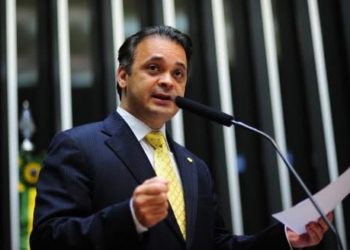 Deputado Federal Roberto de Lucena quer a extinção do Fundo Partidário