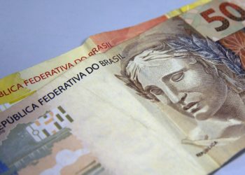 Concessões de crédito recuaram e juros caíram em maio