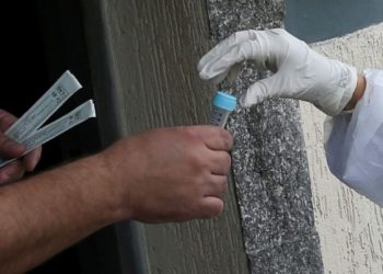 Covid-19 matou 57 mil pessoas desde março no Brasil