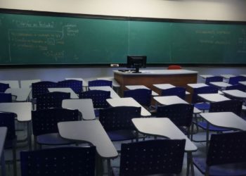 Escolas municipais do Rio permanecem sem aulas até 3 de agosto