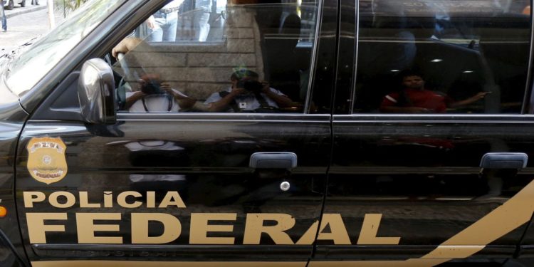 PF apura desvio na compra de respiradores no Amazonas