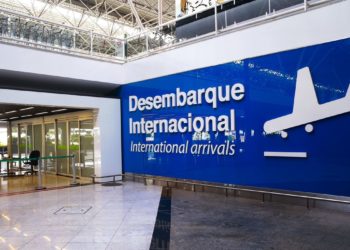 Governo prorroga restrição para entrada de estrangeiros no Brasil