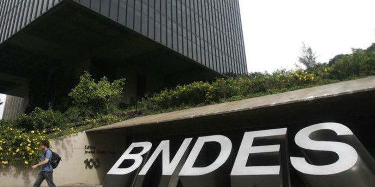 BNDES lança plano de estímulo à aposentadoria