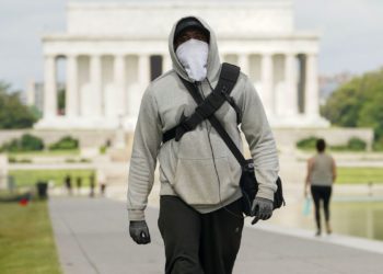 Uso de máscaras pode controlar covid-19 em até 8 semanas, diz CDC