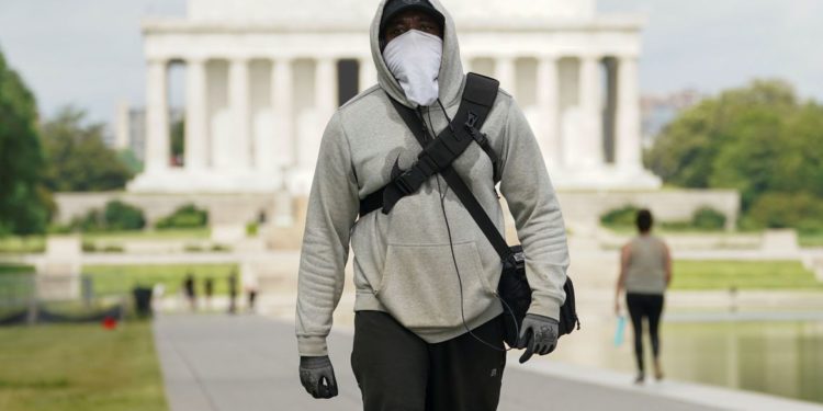 Uso de máscaras pode controlar covid-19 em até 8 semanas, diz CDC