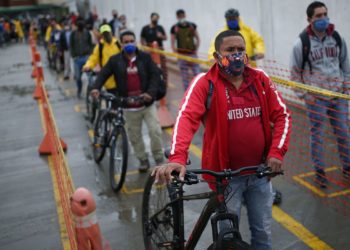 Com hospitais próximos do colapso, médicos de Bogotá pedem quarentena