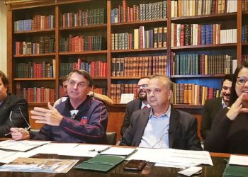 Bolsonaro diz que pode vetar trechos do PL das Fake News