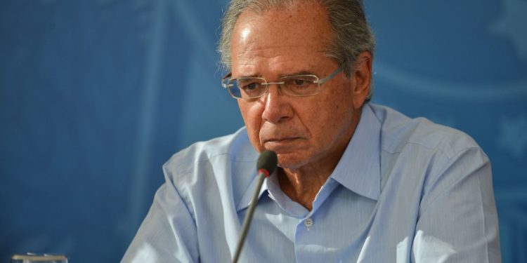 Guedes promete entregar primeira parte da reforma tributária na terça