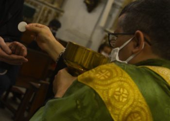 Igrejas do Rio retomam missa com a presença de fiéis