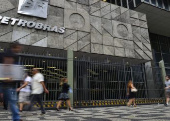 Petrobras conclui venda de participação em transportadora de gás