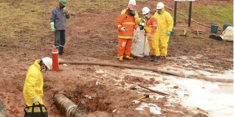 Transpetro cria serviço gratuito de denúncias sobre furto em dutos