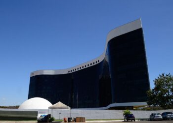 STF impede correção de dívidas trabalhistas pela TR