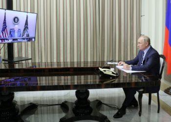 Biden e Putin conversam por duas horas sobre Ucrânia