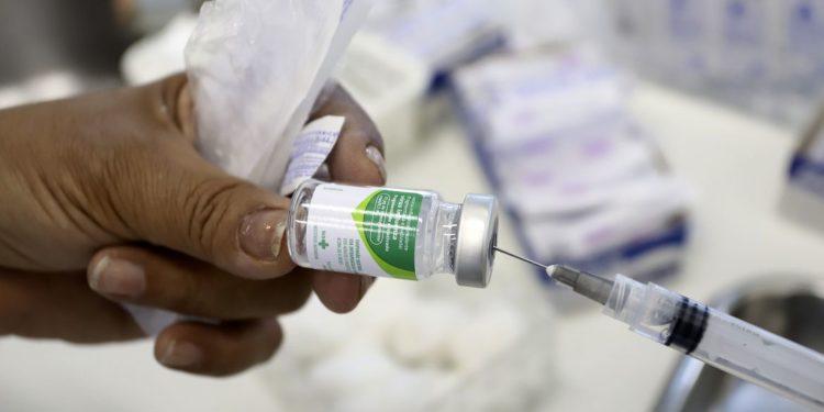 São Paulo libera vacina da gripe para todas as faixas etárias