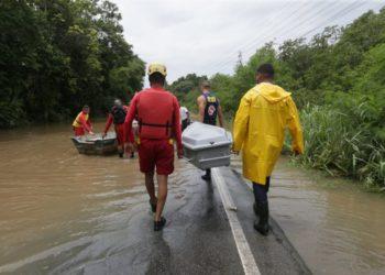 Fortes chuvas na Bahia devem continuar e podem ocorrer em outros estados, diz especialista