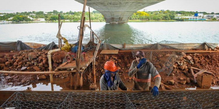 Ponte Costa e Silva vai ganhar passarela para pedestres e ciclovia