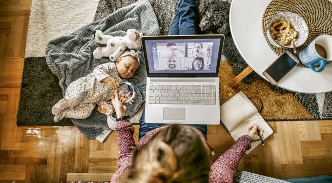 Mercado de trabalho enfrentou em 2021 os desafios do sistema híbrido