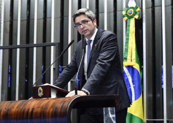 Senado aprova mudanças da Câmara e confirma volta da propaganda partidária