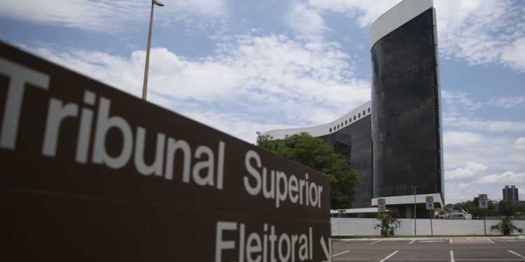 TSE libera Pix para arrecadação de recursos nas eleições