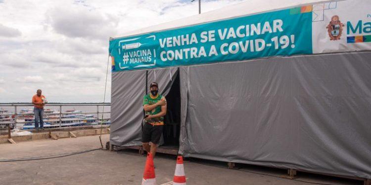 Comissão debate proposta que cria passaporte sanitário da Covid-19