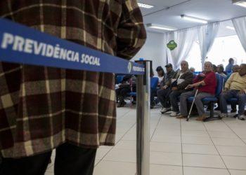 Regras para aposentadoria do INSS mudam em 2022; saiba como ficam