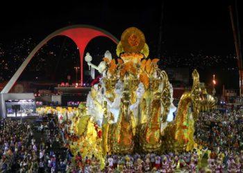 Rio e São Paulo adiam desfile de carnaval para feriado de Tiradentes