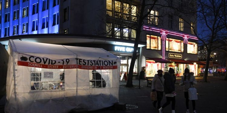 Alemanha bate recorde com mais de 80 mil casos diários de covid-19